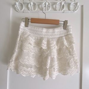 Lace stretch mini skort